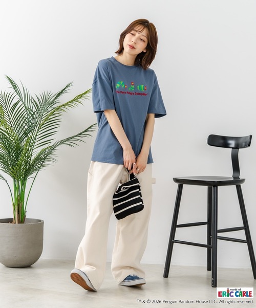 JEANS MATE(ジーンズメイト)の「【はらぺこあおむし/The Very Hungry Caterpillar】【コットン100%のしっかりした生地 ドロップショルダー】オリジナルデザイン 刺繍Tシャツ エリック・カール 絵本 キャラクター グッズ ユニセックス(Tシャツ/カットソー・メンズ・ホワイト系その他/ホワイト系その他3/ブラック系その他2/ブラック系その他3/ブルー系その他/ベージュ系その他2・MEDIUM/LARGE/SMALL)」の10枚目の写真