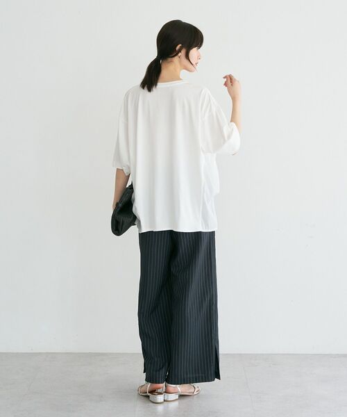 YECCA VECCA(イェッカヴェッカ)の「裾ドロストデザインロゴTee(Tシャツ/カットソー・レディース・ブラック/オフホワイト・FREE)」の10枚目の写真