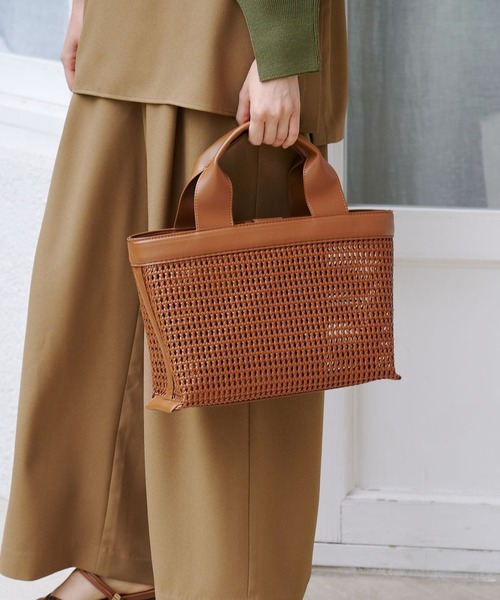 Elura(エルーラ)の「【cache cache(カシュカシュ)】横長メッシュトート/689402(トートバッグ・レディース・ブラウン系その他2/ブラック/オフホワイト・FREE)」の3枚目の写真