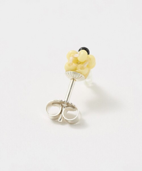 Steven Alan(スティーブンアラン)の「<Pura Utz>YELLOW FLOWER EAR STICK/シングルピアス(ピアス(片耳用)・レディース・イエロー・FREE)」の4枚目の写真