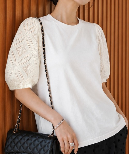 itto...(イット)の「袖レースパフスリーブトップス(Tシャツ/カットソー・レディース・オフホワイト/ブラック・M)」の1枚目の写真