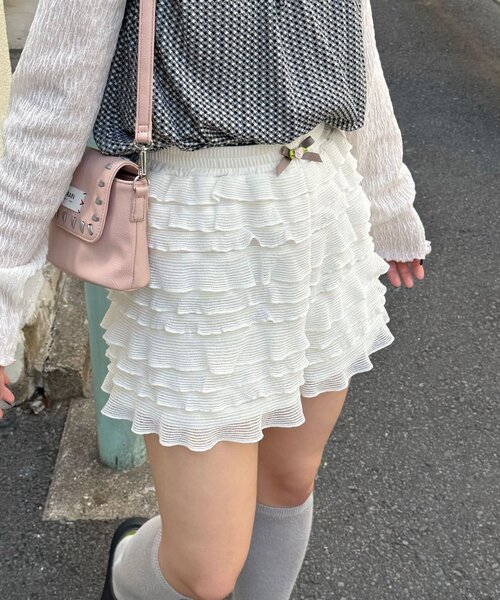 CIAOPANIC(チャオパニック)の「ティアードフリルショートパンツ(その他パンツ・レディース・ブラック/ホワイト・ONE SIZE)」の13枚目の写真