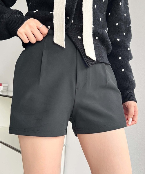 moment+(モーメントプラス)の「フロントタックコンパクトショートパンツ(その他パンツ・レディース・チャコールグレー/ブラウン/アイボリー/ブラック・M)」の20枚目の写真