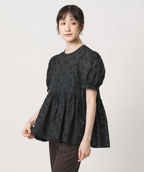 UNITED ARROWS(ユナイテッドアローズ)の「ブーケ カットジャガード ブラウス(シャツ/ブラウス・レディース・ネイビー/ブラック/その他1・FREE)」の2枚目の写真