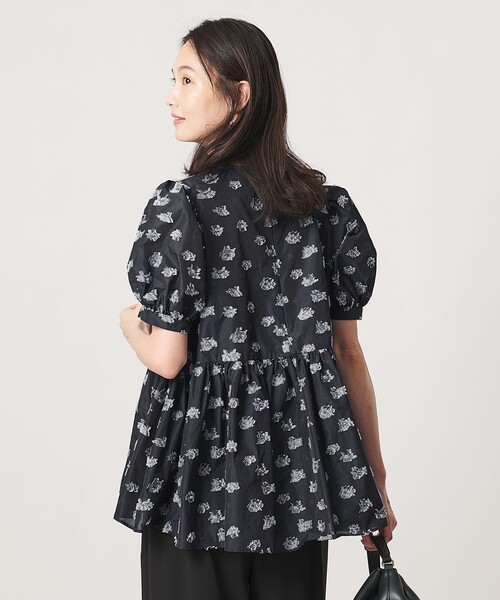 UNITED ARROWS(ユナイテッドアローズ)の「ブーケ カットジャガード ブラウス(シャツ/ブラウス・レディース・ネイビー/ブラック/その他1・FREE)」の11枚目の写真