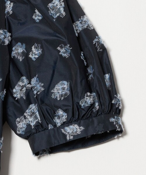 UNITED ARROWS(ユナイテッドアローズ)の「ブーケ カットジャガード ブラウス(シャツ/ブラウス・レディース・ネイビー/ブラック/その他1・FREE)」の19枚目の写真