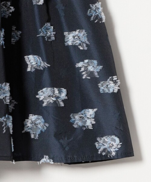 UNITED ARROWS(ユナイテッドアローズ)の「ブーケ カットジャガード ブラウス(シャツ/ブラウス・レディース・ネイビー/ブラック/その他1・FREE)」の20枚目の写真