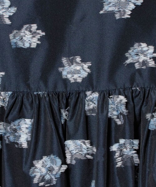 UNITED ARROWS(ユナイテッドアローズ)の「ブーケ カットジャガード ブラウス(シャツ/ブラウス・レディース・ネイビー/ブラック/その他1・FREE)」の22枚目の写真