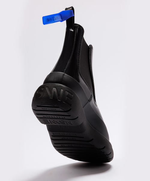 NSWE（ヌシェ）の「LAGOM チェルシーレインブーツ 5CM (オニックスブラック) -NSW201OA（レインシューズ・レディース・ブラック・7.5/6/9/8.5）」の3枚目の写真