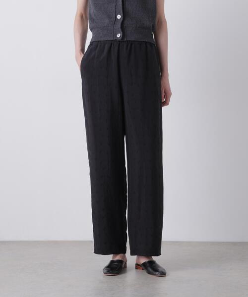 YLEVE(イレーヴ)の「YLEVE / CUPRO JACQUARD TROUSERS(その他パンツ・レディース・グレー系その他4・1)」の2枚目の写真