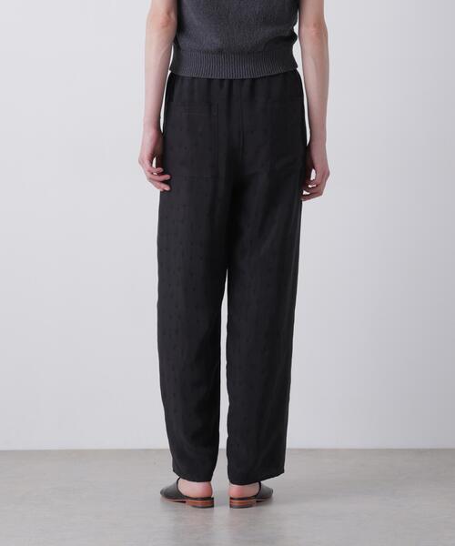 YLEVE(イレーヴ)の「YLEVE / CUPRO JACQUARD TROUSERS(その他パンツ・レディース・グレー系その他4・1)」の4枚目の写真