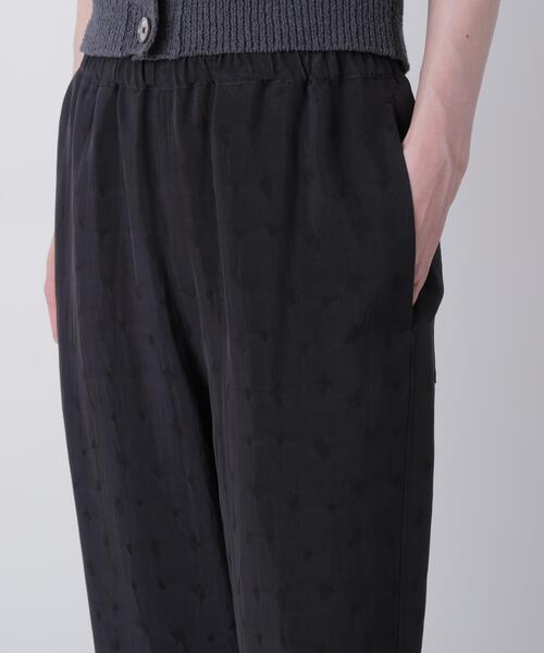 YLEVE(イレーヴ)の「YLEVE / CUPRO JACQUARD TROUSERS(その他パンツ・レディース・グレー系その他4・1)」の5枚目の写真