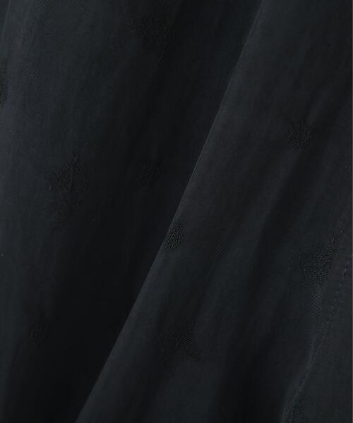 YLEVE(イレーヴ)の「YLEVE / CUPRO JACQUARD TROUSERS(その他パンツ・レディース・グレー系その他4・1)」の8枚目の写真