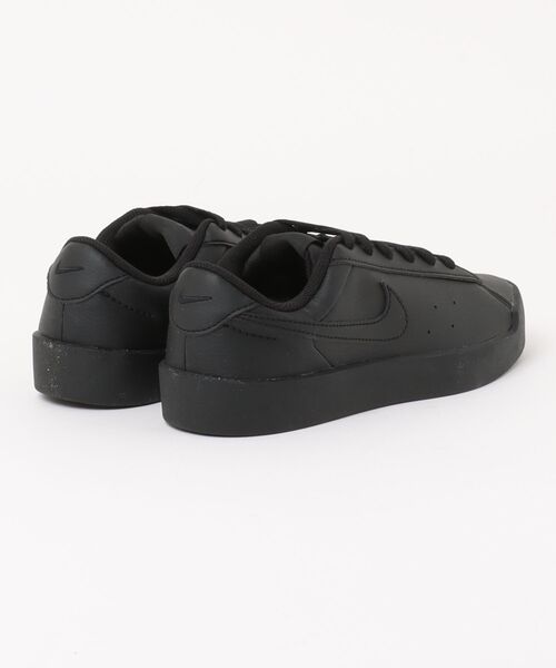 NIKE(ナイキ)の「NIKE ナイキ W COURT HERITAGE SL レディーススニーカー(ウィメンズコートヘリテージSL) IQ9696-004 ブラック/ブラック/ブラック/アンスラサイト(スニーカー・レディース・ブラック×ブラック・23.5cm/23.0cm/24.0cm/25.0cm/22.5cm/24.5cm)」の2枚目の写真