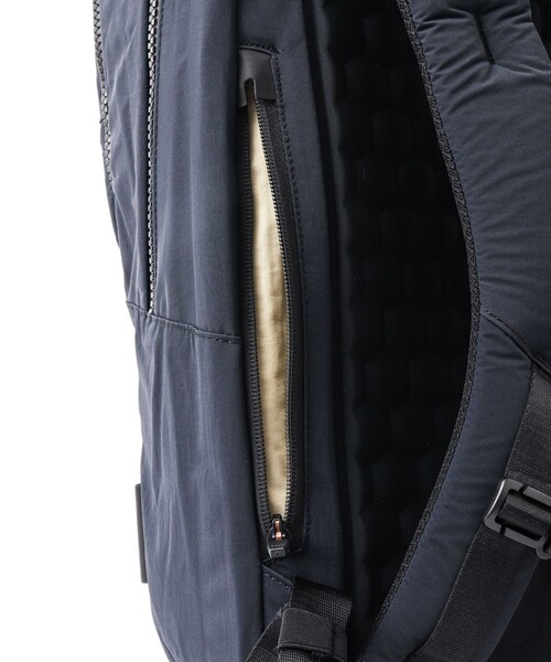 WEXLEY(ウェクスレイ)の「【WEXLEY/ウェクスレイ】HRD600 HAROLD CRINKLE NYLON BLACK(バックパック/リュック・メンズ・ブラック・FREE)」の8枚目の写真