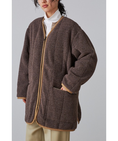 YLEVE(イレーヴ)の「LAVENHAM × YLEVE / COLLARLESS ZIP CO(ダウンジャケット/コート・レディース・カーキ・0)」の4枚目の写真