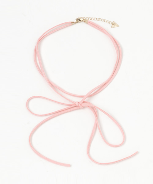 Me%（ミィパーセント）の「スウェードリボンチョーカー 726556（チョーカー・レディース・ブラック/ライトピンク/ホワイト系その他/キャメル/グレー・FREE）」の5枚目の写真