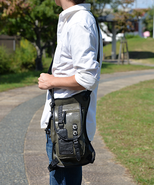 DEVICE（デバイス）の「DEVICE デバイス strong 2way レッグポーチ ショルダーバッグ（ボディバッグ/ウエストポーチ・メンズ・ブラック/ブラウン/グレー/カーキ・FREE）」の16枚目の写真