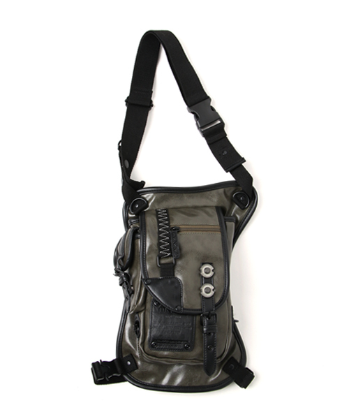 DEVICE（デバイス）の「DEVICE デバイス strong 2way レッグポーチ ショルダーバッグ（ボディバッグ/ウエストポーチ・メンズ・ブラック/ブラウン/グレー/カーキ・FREE）」の17枚目の写真
