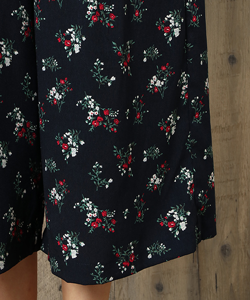 LBC(エルビーシー)の「花柄プリントイージーパンツ(その他パンツ・レディース・ネイビー/イエロー・M/L/MEDIUM/LARGE)」の8枚目の写真