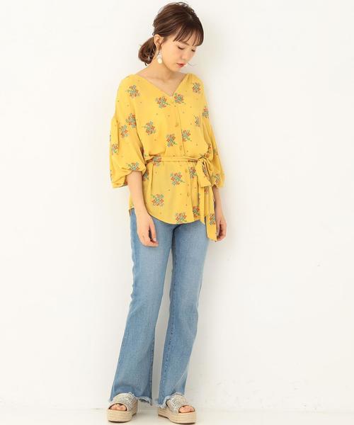 Another Edition(アナザーエディション)の「フラワークロスステッチ刺繍ブラウス ◆(シャツ/ブラウス・レディース・ナチュラル/ネイビー/イエロー・フリー)」の20枚目の写真