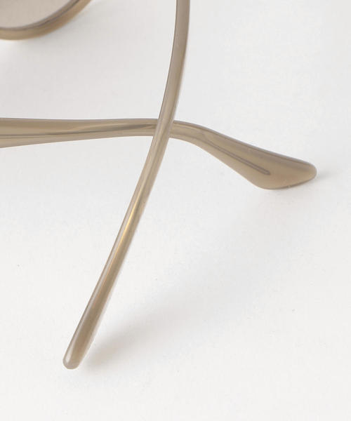 Ray-Ban（レイバン）の「Ray-Ban（レイバン） ROUND Beige / サングラス（サングラス・レディース・ベージュ・フリー）」の3枚目の写真