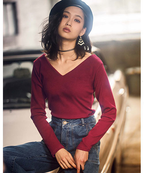 GeeRA（ジーラ）の「クロスデザイン２ＷＡＹトップス（Tシャツ/カットソー・レディース・ブラック/レッド/ブルーグリーン/ホワイト・LARGE/MEDIUM/X-LARGE）」の4枚目の写真