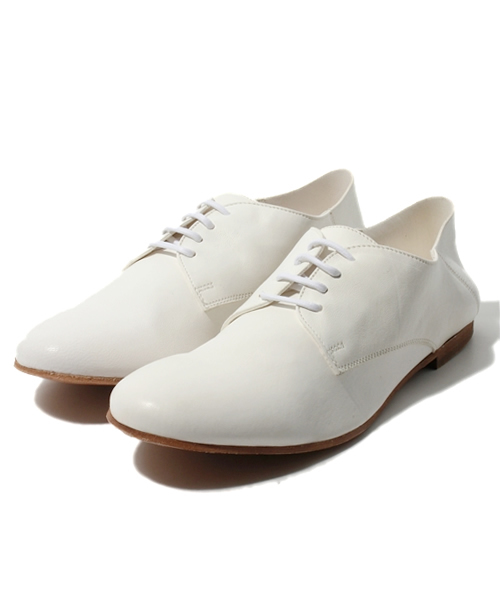 NANO universe(ナノユニバース)の「イタリア製2WAYプレーントゥ(その他シューズ・メンズ・ホワイト/キャメル・41/42/43)」の1枚目の写真