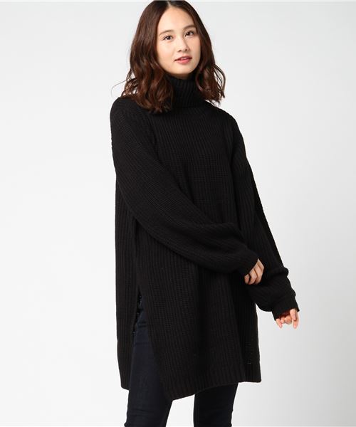 PUNYUS（プニュズ）の「スリットタートルニットワンピ（ワンピース・レディース・カーキ/レッド/グレー/ブラック・4/2/3/1）」の12枚目の写真