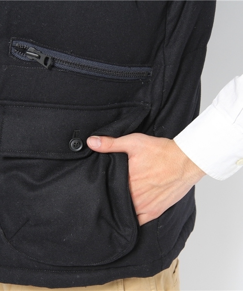 And A(アンドエー)の「B-7 DOWN VEST(ダウンベスト・メンズ・オリーブ/ネイビー/キャメル・44/42)」の9枚目の写真