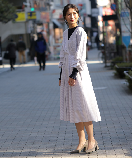 laboratory work（ラボラトリーワーク）の「カシュクールアレンジ袖ワンピース（ワンピース・レディース・ネイビー/グレー・MEDIUM）」の8枚目の写真