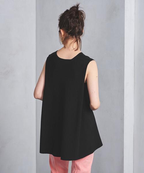 UNITED ARROWS（ユナイテッドアローズ）の「UBCS フレア ノースリーブニット（ニット/セーター・レディース・オフホワイト/コバルトブルー/ブラック・フリー）」の13枚目の写真