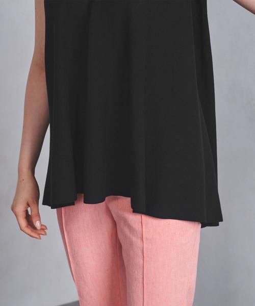 UNITED ARROWS（ユナイテッドアローズ）の「UBCS フレア ノースリーブニット（ニット/セーター・レディース・オフホワイト/コバルトブルー/ブラック・フリー）」の7枚目の写真