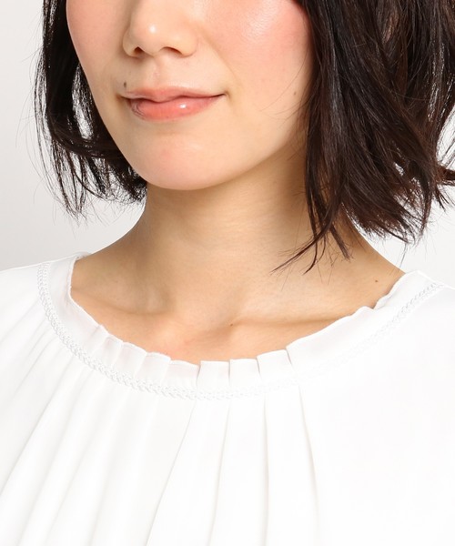 Sunauna(スーナウーナ)の「【洗える】ペプラム五分袖プルオーバー(シャツ/ブラウス・レディース・ライトグレー/ネイビー/オフホワイト/ピンク・38/40/34)」の8枚目の写真