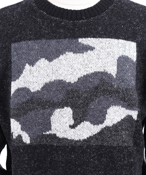 CAMBIO（カンビオ）の「mn1842-クリッピングカモ柄セーター（ニット/セーター・メンズ・ブラック系その他/ブラック系その他2/ブラック系その他3・S/M/L）」の8枚目の写真