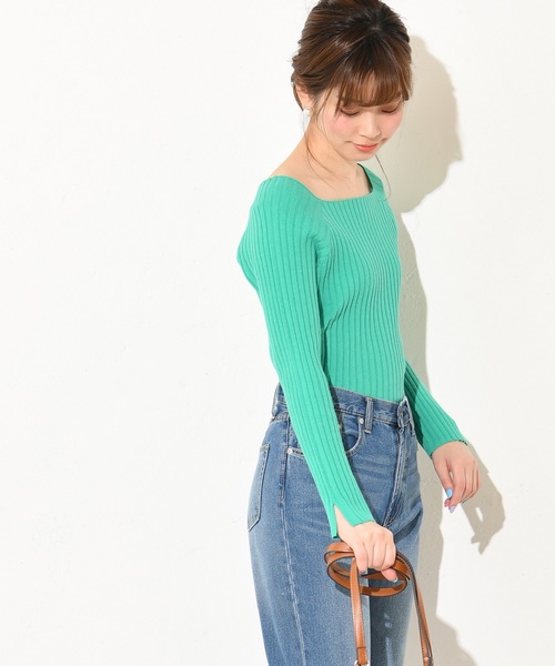 natural couture(ナチュラルクチュール)の「スクエアネックリブニット(ニット/セーター・レディース・ブルー/グリーン/グレイッシュベージュ/ラベンダー・FREE)」の3枚目の写真