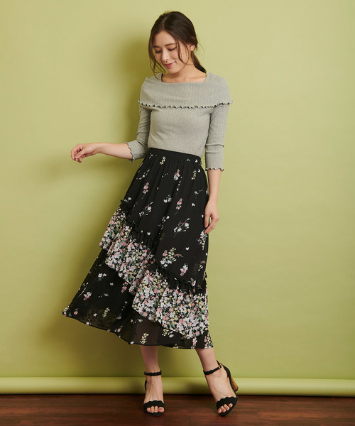 Noela（ノエラ）の「パネルフラワーティアードスカート（スカート  