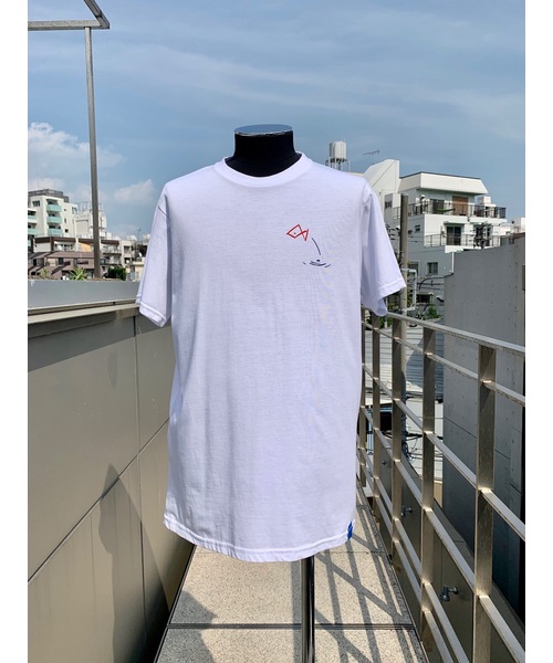 MAISON HONORE(メゾンオノレ)の「Little fish White(Tシャツ/カットソー・メンズ・ホワイト・LARGE/X-LARGE)」の1枚目の写真