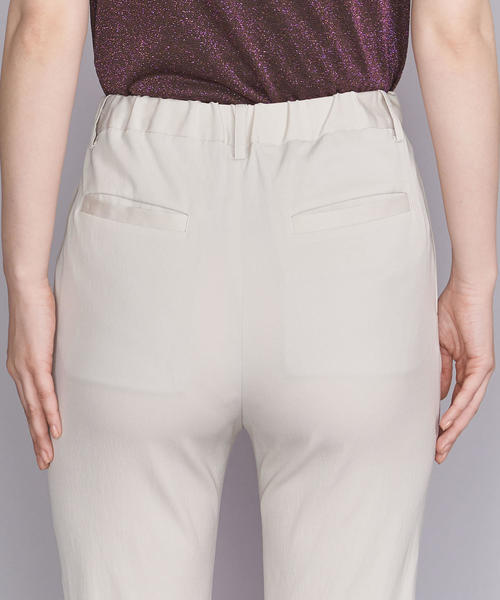 BEAUTY&YOUTH UNITED ARROWS（ビューティーアンドユースユナイテッドアローズ）の「BY ギャザーテーパード9分丈パンツ о（その他パンツ・レディース・ブラック/ナチュラル/コバルトブルー・SMALL/LARGE/MEDIUM）」の13枚目の写真