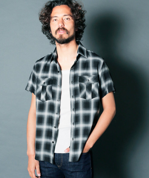Magine(マージン)の「【Magine】RAYON OMBRE CHK MILITARY PKT SHIRTS S/S : レーヨンオンブレチェック ミリタリーシャツ(シャツ/ブラウス・メンズ・ブラック/レッド/ブルー・44/46/48)」の1枚目の写真