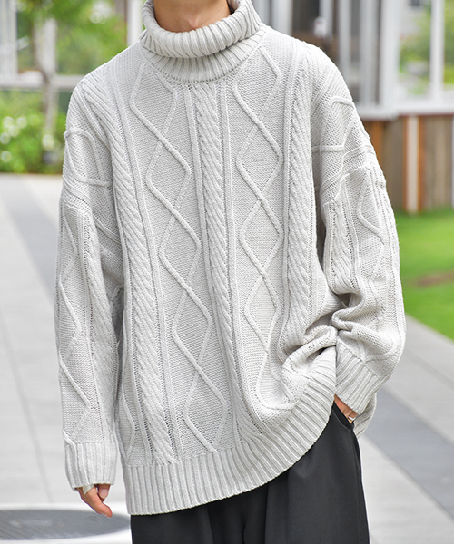 kutir（クティール）の「タートルネックケーブルニット（ニット/セーター・メンズ・アイボリー/ベージュ/ブラック・MEDIUM/LARGE/X-LARGE）」の4枚目の写真