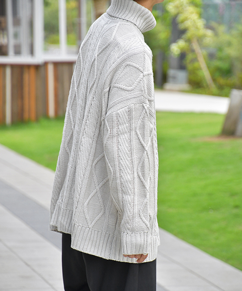 kutir（クティール）の「タートルネックケーブルニット（ニット/セーター・メンズ・アイボリー/ベージュ/ブラック・MEDIUM/LARGE/X-LARGE）」の9枚目の写真