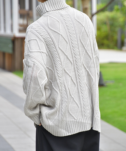 kutir（クティール）の「タートルネックケーブルニット（ニット/セーター・メンズ・アイボリー/ベージュ/ブラック・MEDIUM/LARGE/X-LARGE）」の7枚目の写真