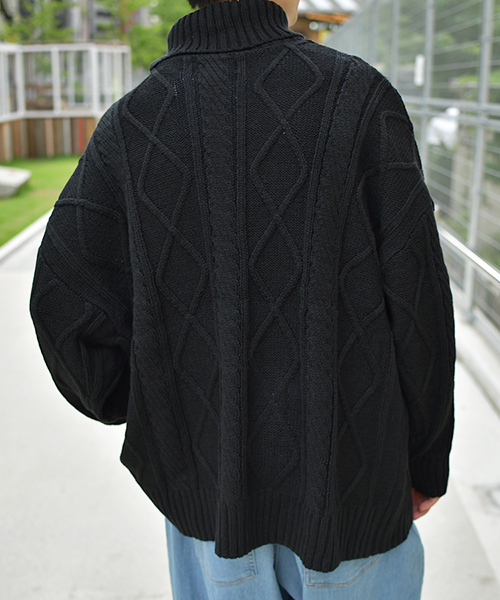 kutir（クティール）の「タートルネックケーブルニット（ニット/セーター・メンズ・アイボリー/ベージュ/ブラック・MEDIUM/LARGE/X-LARGE）」の5枚目の写真