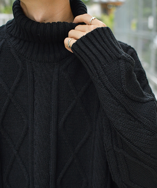 kutir（クティール）の「タートルネックケーブルニット（ニット/セーター・メンズ・アイボリー/ベージュ/ブラック・MEDIUM/LARGE/X-LARGE）」の10枚目の写真