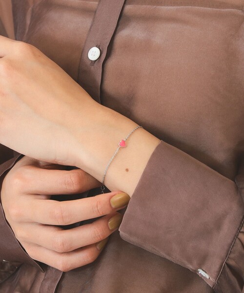 Ray BEAMS(レイビームス)の「プチ エポ ハート ブレスレット(ブレスレット・レディース・ゴールド/ブラック/レッド/パープル/ブルー系その他2/オフホワイト/イエロー/レッド系その他3・ONE SIZE)」の7枚目の写真