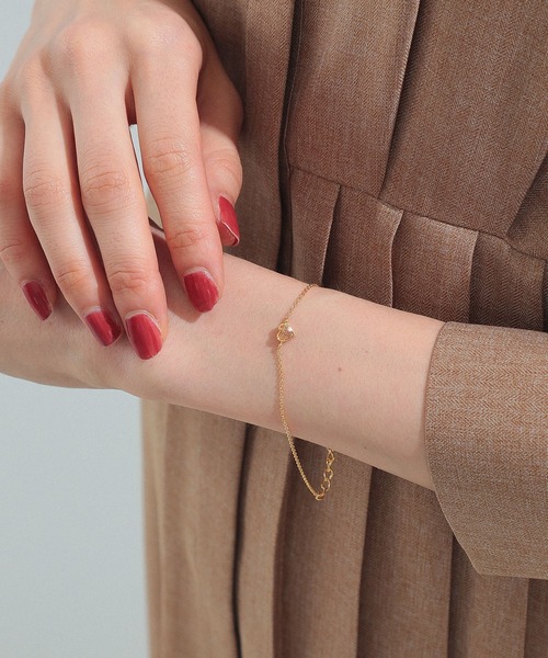 Ray BEAMS(レイビームス)の「プチ エポ ハート ブレスレット(ブレスレット・レディース・ゴールド/ブラック/レッド/パープル/ブルー系その他2/オフホワイト/イエロー/レッド系その他3・ONE SIZE)」の8枚目の写真