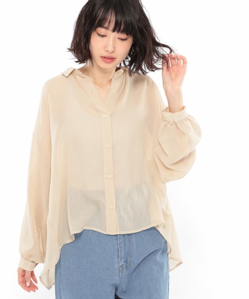 LAKOLE(ラコレ)の「シャーリングシアーブラウス / LAKOLE(シャツ/ブラウス・レディース・ベージュ/ライトブルー/スモーク/アイボリー・SMALL/MEDIUM)」の2枚目の写真