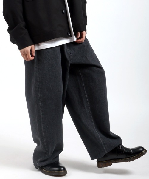 Salong hameu（サロン ハミュー）の「バギーシルエットワイドデニムパンツ メンズ レディース ユニセックス/タックパンツ/ジーンズ（デニムパンツ・メンズ・ブルー系その他/ライトインディゴブルー/ブルー系その他3/ワンウォッシュ/ブルー系その他4/ライトブルー/インディゴブルー/ブルー系その他2/ブラック/ブラック系その他2/ブラック系その他/チャコールグレー/ダークインディゴブルー/ホワイト系その他/アイボリー/ブルー系その他6/ケミカルウォッシュ/ブルー系その他5/ダークグリーン/ブラック系その他3/ブラック系その他4/グリーン系その他/ブラック系その他5・LARGE/MEDIUM/SMALL）」の6枚目の写真