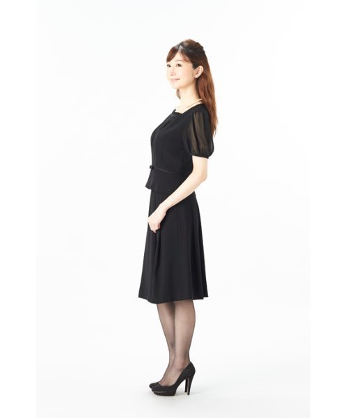 MONOIR(モノワール)の「濃染加工3点セット(ジャケット ブラウス スカート)(アンサンブル・レディース・ブラック・11号/9号/13号/7号)」の5枚目の写真